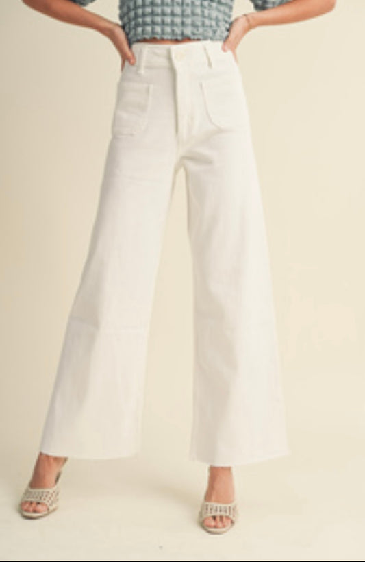 Wide Leg Pockets