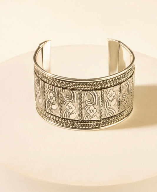 Saddlecrest Engraved Cuff