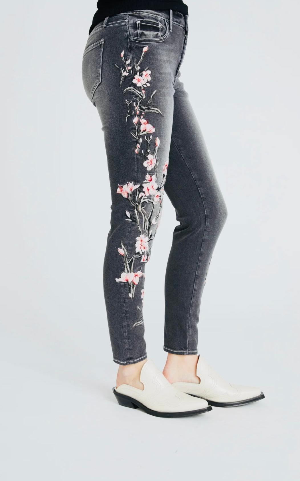 Sakura Jeans